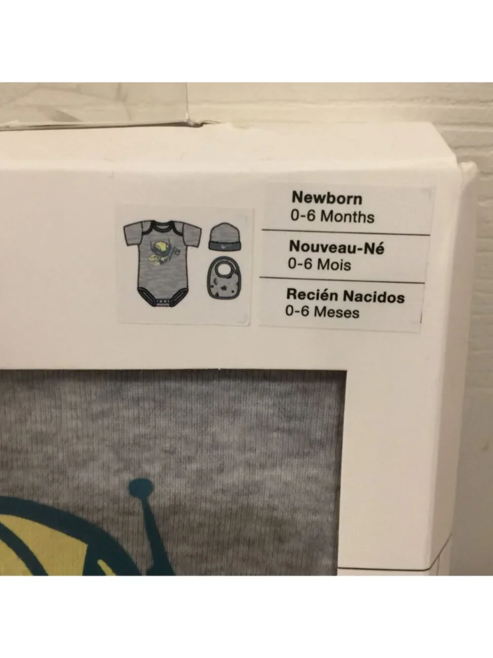 NIKE 3 Piece Space Boy Newborn 0-6 Months Hat Bib Bodysuit